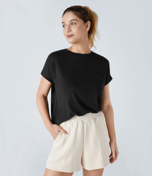 Round Neck Pocket Hem Relax Casual T-Shirt